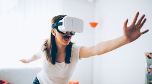 Компания LG разрабатывает собственную VR-гарнитуру совместно с Valve