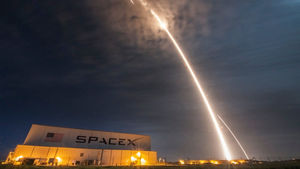 Даже деньги не спасут лунных туристов SpaceX, если что-то пойдет не так