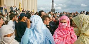 "Тут будет халифат": житель Франции написал письмо Лимонову