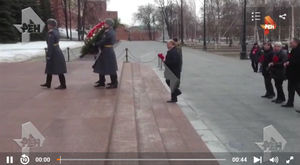 Политики возложили цветы к могиле Иосифа Сталина