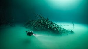 Сенот Ангелита: подводное озеро, окутанное мистическим туманом