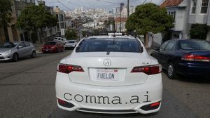 Comma.ai будет раздавать оборудование для автопилотов бесплатно в обмен на данные