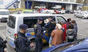 В Чехии прошла массовая облава на украинских нелегалов. Депортируют десятки людей 