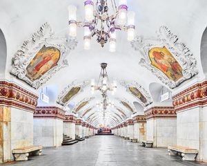 Как выглядят станции Московского метро, когда в них нет людей