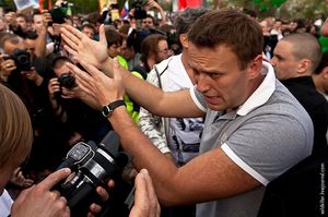 Навальный – козёл-провокатор. Он вам не Леша. Кто же его посадит?