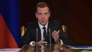 Медведев впервые ответил на обвинения Навального