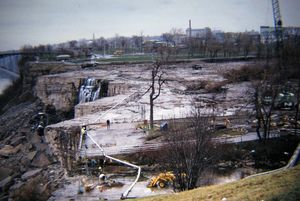 Что скрывают воды Ниагары: как ремонтировали знаменитый водопад