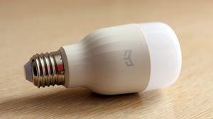 Xiaomi Yeelight LED — умная светодиодная лампочка