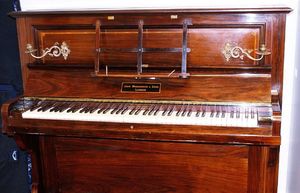 Настройщик обнаружил в пианино старинные монеты стоимостью 500000 фунтов стерлингов