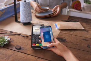 "Сбербанк" запустил поддержку Apple Pay и Samsung Pay для карт Visa
