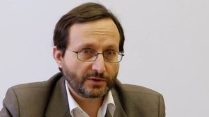 Максим Зельников: "Я бы не делил ученых на атеистов и не атеистов"