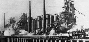 Список построенных при Сталине заводов