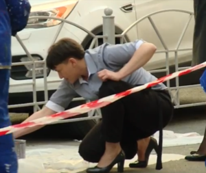 Это просто хит, такого не ожидал никто: Савченко на каблуках красит забор Верховной Рады