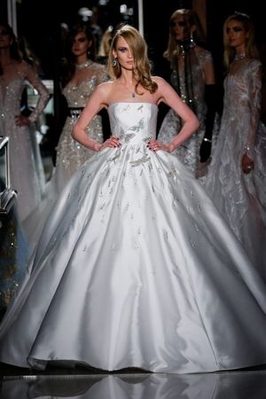 Самое дорогое свадебное платье в мире от Рим Акры стоит 2.140.000$