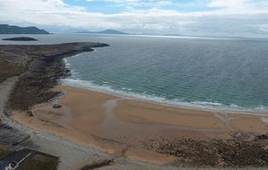 Пляж в Ирландии появляется опять спустя 33 года после дрейфования по просторам Атлантического океана