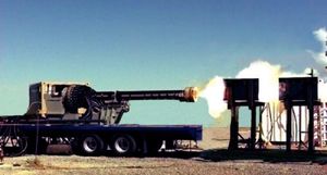 General Atomics провела первые стрельбы управляемыми снарядами из рельсотронной пушки