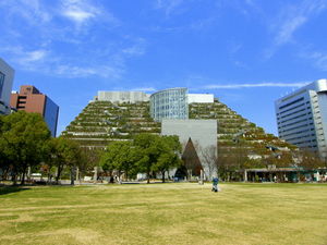 Офисное здание Acros Fukuoka | Мир путешествий