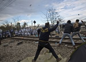 Шведы устали: засилие мигрантов делает ситуацию взрывоопасной.