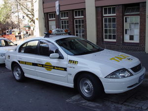 Удивительная Австралия: что, согласно закону, обязаны возить таксисты в багажнике?