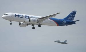 Российский самолёт МС-21 совершил первый тестовый полёт