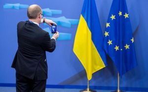 Украине посоветовали держать курс на Европу