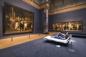 10-миллионный посетитель выставки переночевал в музее Рейксмюсеум в Амстердаме