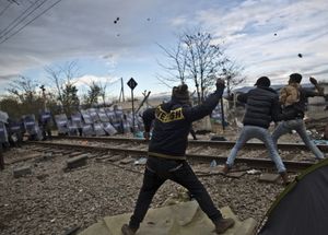 «Ужас мигранта» в Германии: немцы массово скупают оружие для обороны
