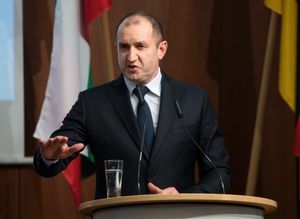 Президент Болгарии Радев встал грудью за Россию: «От санкций только вред».
