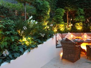 20 простых и эффектных идей по освещению летнего сада: правила светодизайна