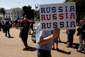 Американцы призвали власти забыть о России и заняться собой