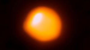 Астрономы получили самый детализованный снимок поверхности далекой звезды