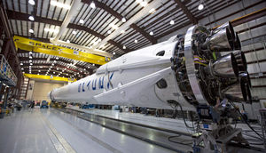 Компания SpaceX подписала свой первый военный контракт