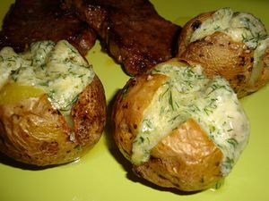 Шикарный гарнир - запечённый в духовке картофель с сыром