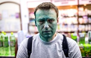 Больше шуток не будет: Навальному сделано предпоследнее предупреждение