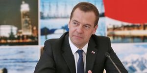 Медведев анонсировал переход от очных проверок бизнеса к дистанционным