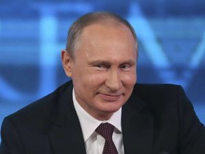 Почему Путин не отвечает на удары?