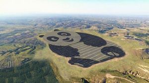 В Китае построили солнечную электростанцию в виде панды