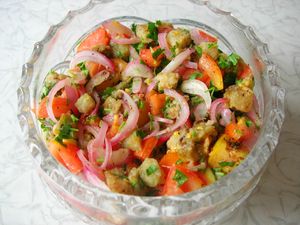 Салат из баклажанов и помидоров (без заправки)