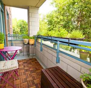 Маленький балкон: 28 идей летнего декора
