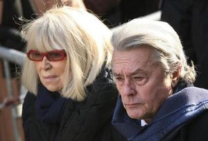 Умерла самая долгая любовь Алена Делона: актриса Мирей Дарк ушла из жизни в Париже в возрасте 79 лет