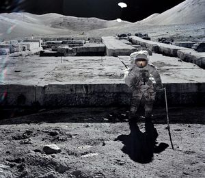 НАСА в шоке! "Чужие" стягивают силы на свои базы на Луне