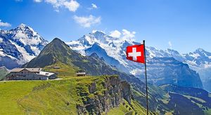 Швейцарский городок начал принимать оплату госуслуг криптовалютой