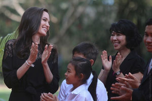Фильм Анджелины Джоли выдвинут на "Оскар" от Камбоджи