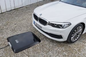 BMW выпустит беспроводную зарядную станцию для автомобилей