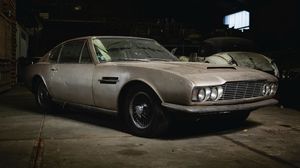 Это Aston DBS простоял в сарае 30 лет