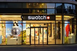 С помощью смарт-часов Swatch можно будет оплачивать покупки