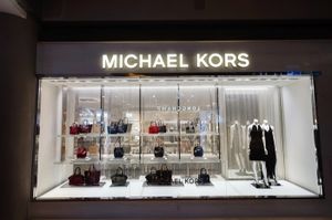 В Лондоне появился самый большой в Европе флагманский бутик Michael Kors