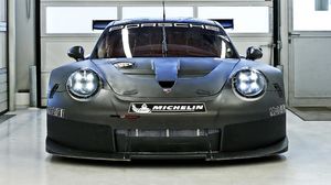 Встречайте Porsche 911 RSR