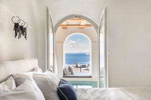 Отель Porto Fira Suites на острове Санторини