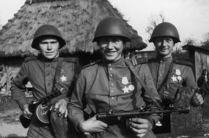 Сколько платили бойцам Красной Армии во время Великой отечественной